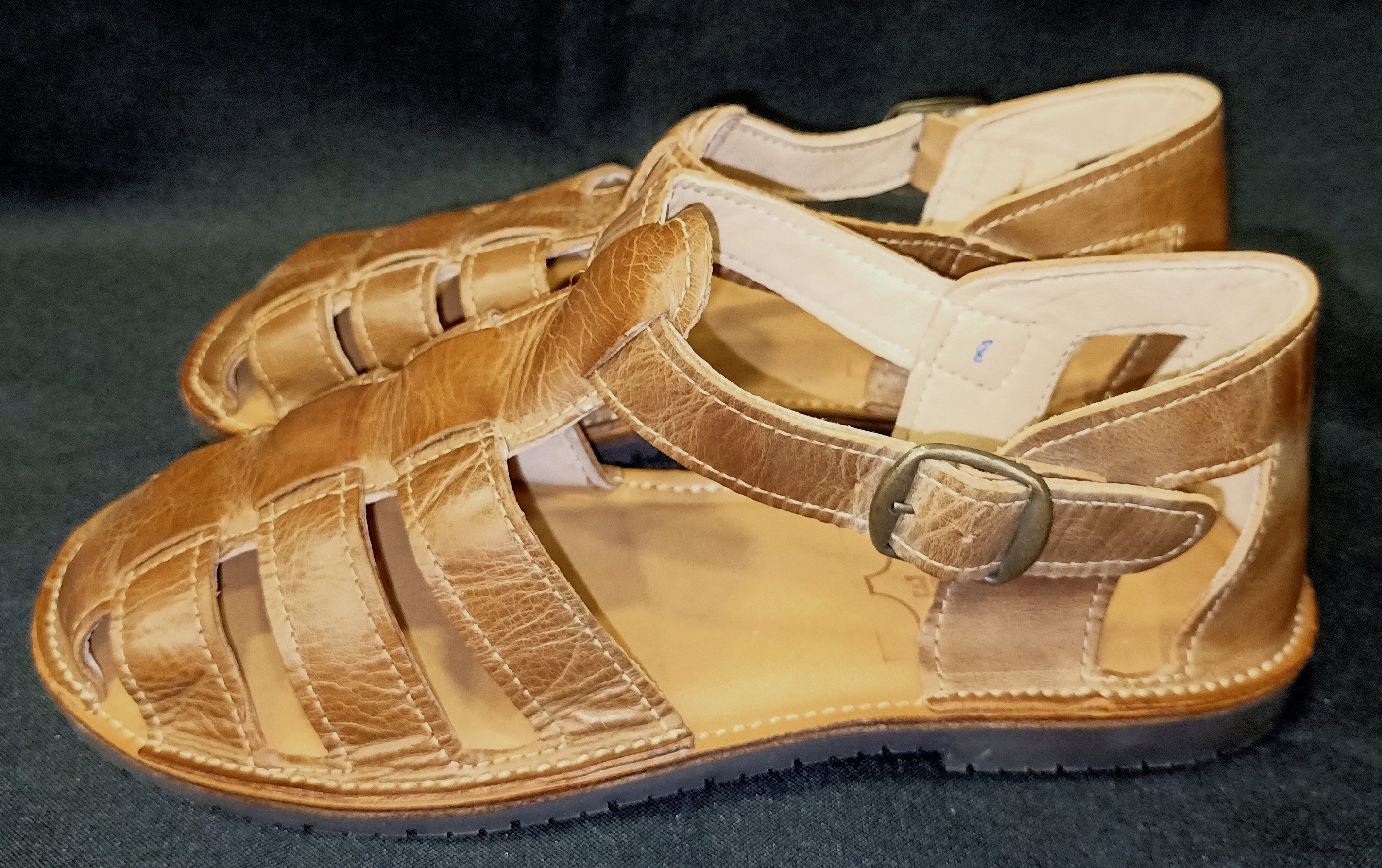 Handcrafted women’s leather sandals